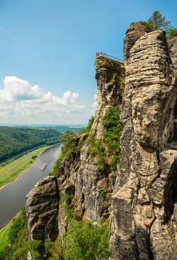 Sakson İsviçre, Bastei. Elbe 'den Görünüm