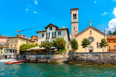 İtalya, Como Gölü, Torno. Rıhtım ve binaların manzarası