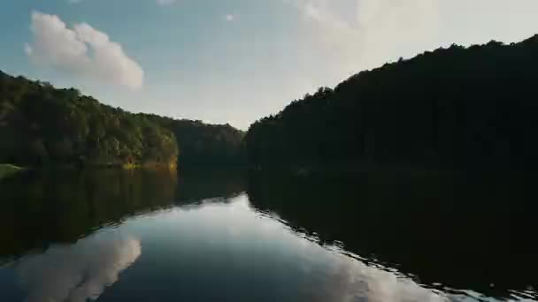 Мирне Озеро Під Час Заходу Сонця Панг Унг Лейк Таїланді — стокове відео