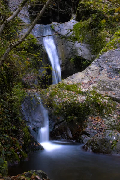 Natürlicher Wasserfall Wald Magische Atmosphäre — Stockfoto