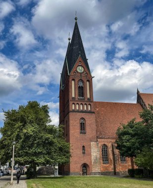 Frankfurt (Oder), Almanya: Friedenskirche, eski Nicolaikirche.