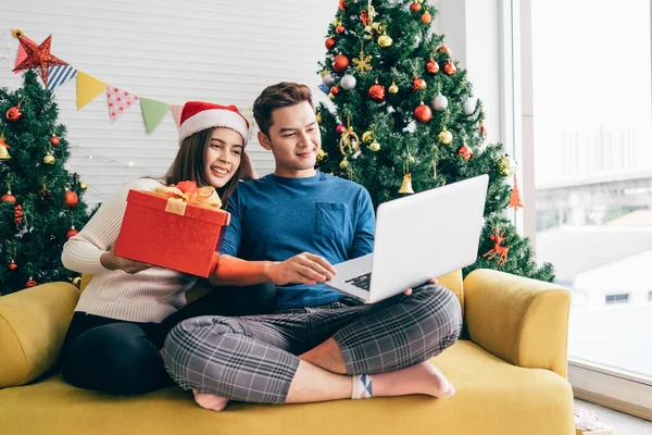 Young Happy Asian Couple Sitting Together Video Call Laptop Friends — Stock Photo, Image