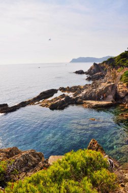 Fransa 'nın Rocky Sahili' nin güney sahilinin muhteşem manzarası.