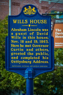 Gettysburg 'deki Wills House' un önünde imza atın.