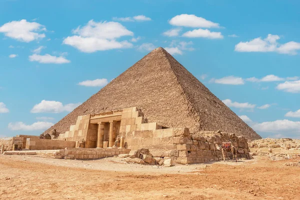 エジプトのジザのピラミッドは — ストック写真