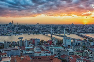 İstanbul 'da akşam vakti, Türkiye