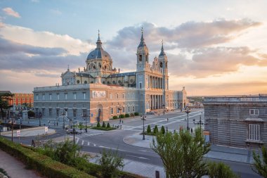 Madrid, İspanya 'daki Almudena Katedrali