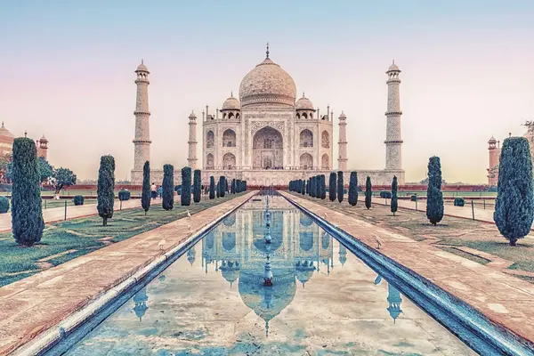 Agra 'daki Taj Mahal mozolesi, Uttar Pradesh, Hindistan