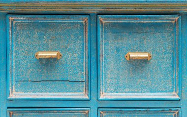 Antique chest of drawers with retro copper handle