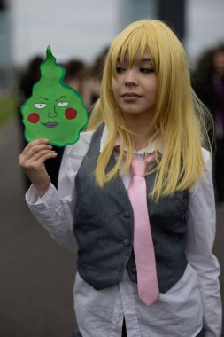 Bükreş, Romanya - 27 Nisan 2025: Doğu Avrupa Comic Con 'da Cosplayers. Çizgi roman, film, TV dizisi, bilim kurgu ve fantezi, oyun, Japon kültürü, Anime, Manga, tahta oyunları, kart oyunları ve son olarak da teknoloji oyunlarını seviyorlar..