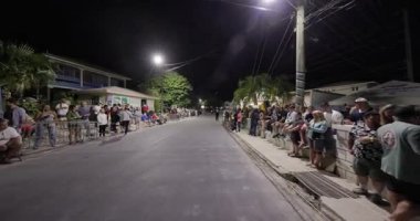 George Town, Exuma, Bahamalar - 4 Ocak 2025: Junkanoo, İngiliz sömürgelerinde Afrika köleliği döneminde yapılmış ve 1700 'lere dayandığı söylenen bir festivaldir.