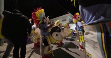 George Town, Exuma, Bahamalar - 4 Ocak 2025: Junkanoo, İngiliz sömürgelerinde Afrika köleliği döneminde yapılmış ve 1700 'lere dayandığı söylenen bir festivaldir.