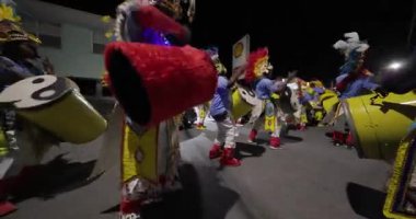 George Town, Exuma, Bahamalar - 4 Ocak 2025: Junkanoo, İngiliz sömürgelerinde Afrika köleliği döneminde yapılmış ve 1700 'lere dayandığı söylenen bir festivaldir.