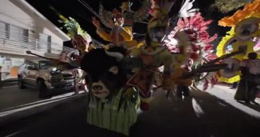 George Town, Exuma, Bahamalar - 4 Ocak 2025: Junkanoo, İngiliz sömürgelerinde Afrika köleliği döneminde yapılmış ve 1700 'lere dayandığı söylenen bir festivaldir.
