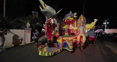 George Town, Exuma, Bahamalar - 4 Ocak 2025: Junkanoo, İngiliz sömürgelerinde Afrika köleliği döneminde yapılmış ve 1700 'lere dayandığı söylenen bir festivaldir.