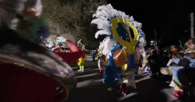 George Town, Exuma, Bahamalar - 4 Ocak 2025: Junkanoo, İngiliz sömürgelerinde Afrika köleliği döneminde yapılmış ve 1700 'lere dayandığı söylenen bir festivaldir.