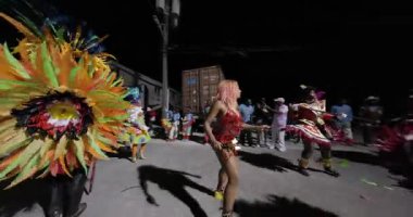 George Town, Exuma, Bahamalar - 4 Ocak 2025: Junkanoo, İngiliz sömürgelerinde Afrika köleliği döneminde yapılmış ve 1700 'lere dayandığı söylenen bir festivaldir.