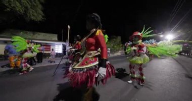 George Town, Exuma, Bahamalar - 4 Ocak 2025: Junkanoo, İngiliz sömürgelerinde Afrika köleliği döneminde yapılmış ve 1700 'lere dayandığı söylenen bir festivaldir.
