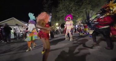 George Town, Exuma, Bahamalar - 4 Ocak 2025: Junkanoo, İngiliz sömürgelerinde Afrika köleliği döneminde yapılmış ve 1700 'lere dayandığı söylenen bir festivaldir.