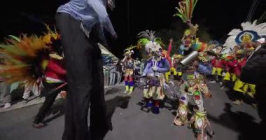 George Town, Exuma, Bahamalar - 4 Ocak 2025: Junkanoo, İngiliz sömürgelerinde Afrika köleliği döneminde yapılmış ve 1700 'lere dayandığı söylenen bir festivaldir.
