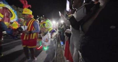 George Town, Exuma, Bahamalar - 4 Ocak 2025: Junkanoo, İngiliz sömürgelerinde Afrika köleliği döneminde yapılmış ve 1700 'lere dayandığı söylenen bir festivaldir.