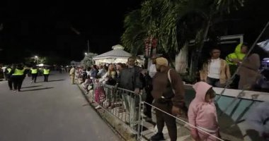 George Town, Exuma, Bahamalar - 4 Ocak 2025: Junkanoo, İngiliz sömürgelerinde Afrika köleliği döneminde yapılmış ve 1700 'lere dayandığı söylenen bir festivaldir.