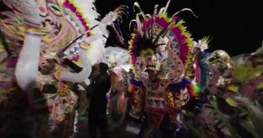 George Town, Exuma, Bahamalar - 4 Ocak 2025: Junkanoo, İngiliz sömürgelerinde Afrika köleliği döneminde yapılmış ve 1700 'lere dayandığı söylenen bir festivaldir.