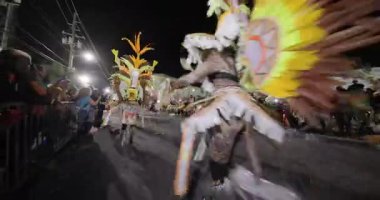 George Town, Exuma, Bahamalar - 4 Ocak 2025: Junkanoo, İngiliz sömürgelerinde Afrika köleliği döneminde yapılmış ve 1700 'lere dayandığı söylenen bir festivaldir.