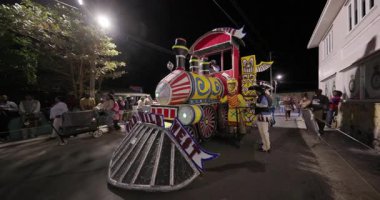 George Town, Exuma, Bahamalar - 4 Ocak 2025: Junkanoo, İngiliz sömürgelerinde Afrika köleliği döneminde yapılmış ve 1700 'lere dayandığı söylenen bir festivaldir.