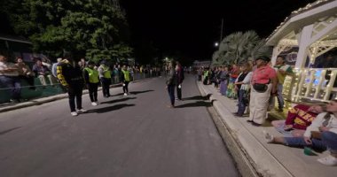 George Town, Exuma, Bahamalar - 4 Ocak 2025: Junkanoo, İngiliz sömürgelerinde Afrika köleliği döneminde yapılmış ve 1700 'lere dayandığı söylenen bir festivaldir.