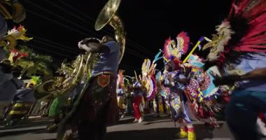 George Town, Exuma, Bahamalar - 4 Ocak 2025: Junkanoo, İngiliz sömürgelerinde Afrika köleliği döneminde yapılmış ve 1700 'lere dayandığı söylenen bir festivaldir.