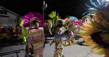 George Town, Exuma, Bahamalar - 4 Ocak 2025: Junkanoo, İngiliz sömürgelerinde Afrika köleliği döneminde yapılmış ve 1700 'lere dayandığı söylenen bir festivaldir.