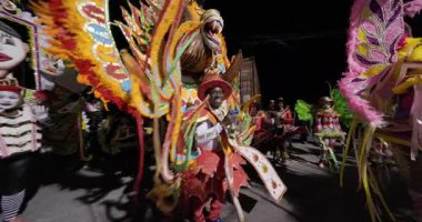 George Town, Exuma, Bahamalar - 4 Ocak 2025: Junkanoo, İngiliz sömürgelerinde Afrika köleliği döneminde yapılmış ve 1700 'lere dayandığı söylenen bir festivaldir.