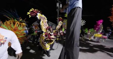 George Town, Exuma, Bahamalar - 4 Ocak 2025: Junkanoo, İngiliz sömürgelerinde Afrika köleliği döneminde yapılmış ve 1700 'lere dayandığı söylenen bir festivaldir.