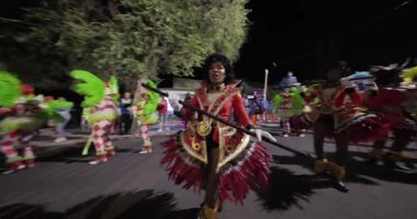 George Town, Exuma, Bahamalar - 4 Ocak 2025: Junkanoo, İngiliz sömürgelerinde Afrika köleliği döneminde yapılmış ve 1700 'lere dayandığı söylenen bir festivaldir.