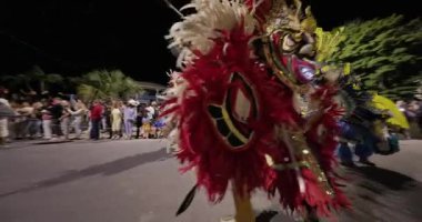 George Town, Exuma, Bahamalar - 4 Ocak 2025: Junkanoo, İngiliz sömürgelerinde Afrika köleliği döneminde yapılmış ve 1700 'lere dayandığı söylenen bir festivaldir.
