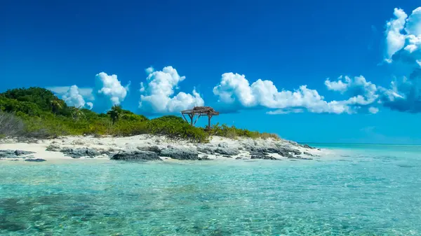Issız ve ıssız Schooner Sahilleri Eleuthera Burnu yakınlarında..