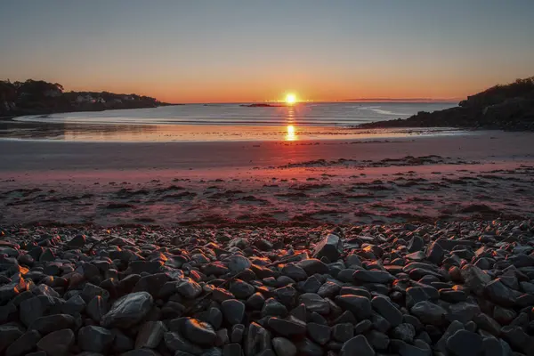 York Limanı, Maine 'de York Limanı' nda sabahın erken saatlerinde gün doğumu.