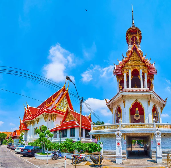 Монастырский Комплекс Ват Чана Сонгкрам Высокой Башней Ворот Бангкоке Таиланд — стоковое фото