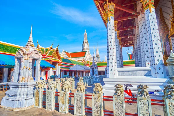 Cour Sanctuaire Ubosot Dans Temple Wat Arun Avec Ligne Singhas — Photo