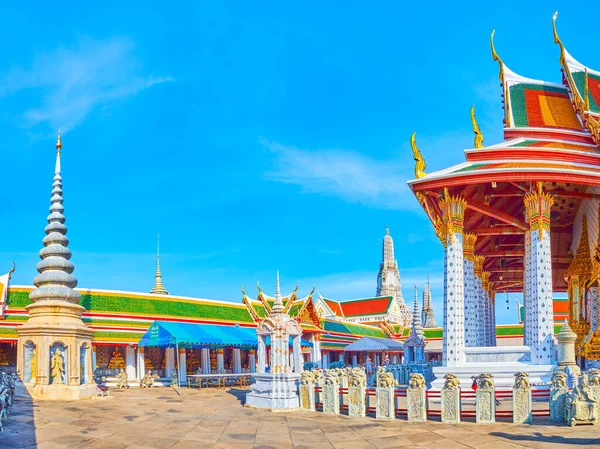 Cour Enceinte Temple Wat Arun Avec Ubosot Salle Ordination Bangkok — Photo