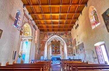ASKONA, SWitzERLAND - 28 Mart 2022: Santa Maria della Misericordia Kilisesi fresk namaz salonu, 28 Mart