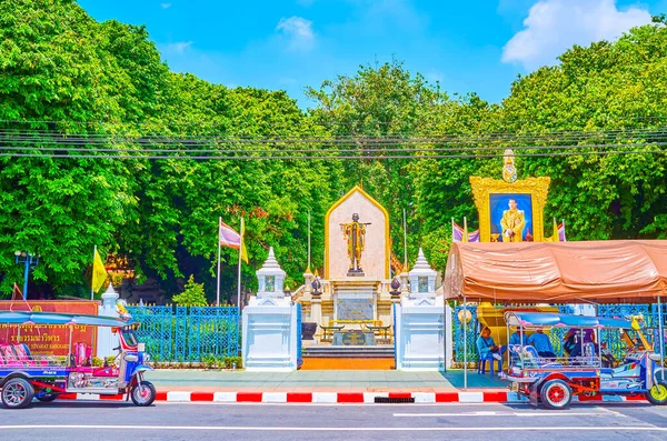 バンコク エイプリル社2019年4月23日 タイのバンコクで4月23日に開催された ラーマ1世の弟 アーユタヤン将軍マハ スーラ シンガナート記念碑 — ストック写真