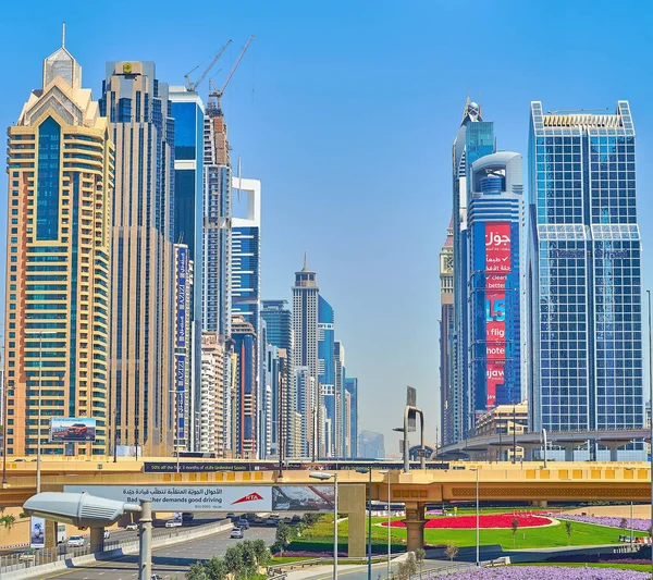 Dubai Emirati Arabi Uniti Marzo 2020 Sheikh Zayed Road Con — Foto Stock