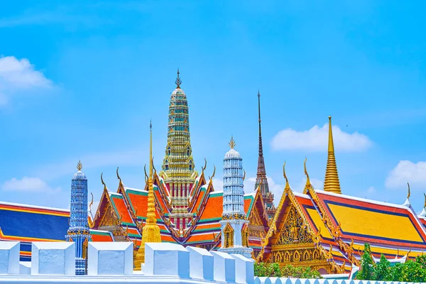 Los Techos Tallados Agujas Chedis Del Gran Palacio Bangkok Tailandia — Foto de Stock