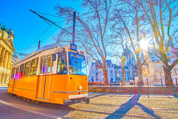 Antiguo Tranvía Amarillo Estilo Retro Budapest Hungría —  Fotos de Stock