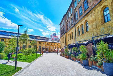 Eski Arsenal Santrali, Kyiv, Ukrayna yerine modern restoran mahallesi ve Kyiv Gıda Pazarı