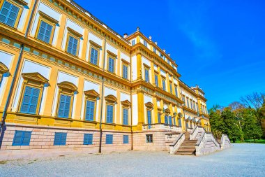 Monza 'nın eski hükümdar ailesi Monza, İtalya' nın Villa Reale di Monza (Monza Kraliyet Villası) cephesi