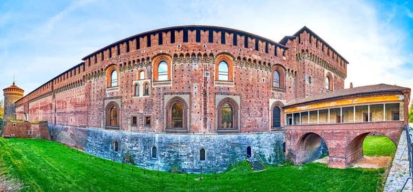 Panorama Medieval Sforza Castle Deep Moat Ponticella Ludovico Moro Milan — Stock Photo, Image