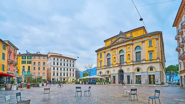 Panorama Histórica Piazza Della Riforma Con Casas Antiguas Cafés Aire —  Fotos de Stock